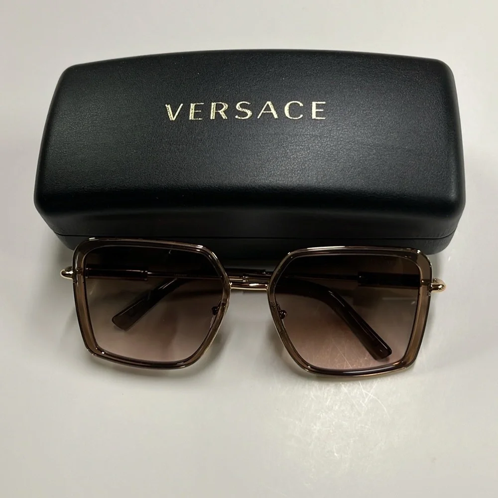 VERSACE AUTHENTIC NIB Gold Medusa Square Brown Fade Sunglasses w/Clamshell Case